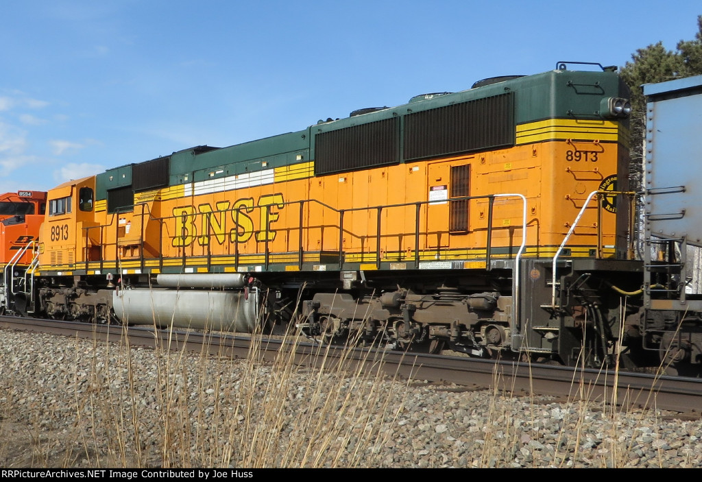 BNSF 8913